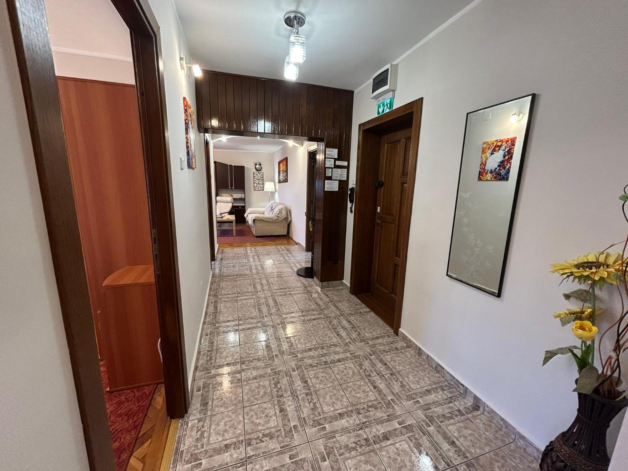Apart. Premium Ultracentral, 3 Camere Loc Parcare. Ploieşti Dış mekan fotoğraf